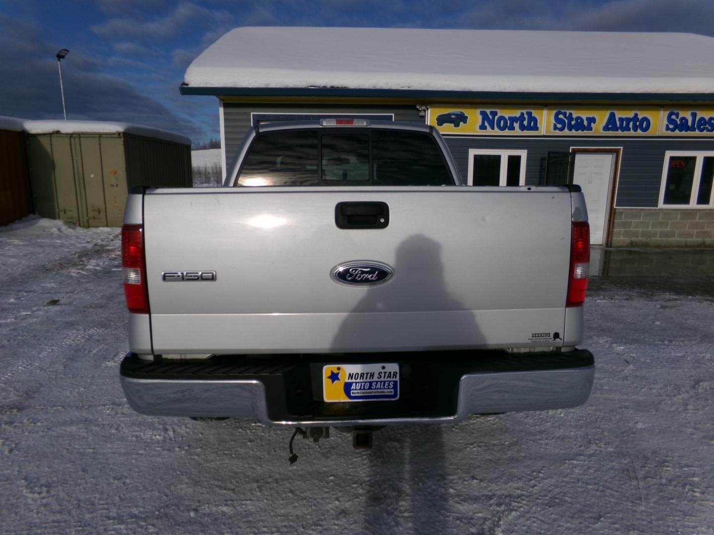 2004 Silver Ford F-150 FX4 SuperCrew 4WD (1FTPW14584K) with an 5.4L V6 SOHC 16V engine, 4-Speed Automatic Overdrive transmission, located at 2630 Philips Field Rd., Fairbanks, AK, 99709, (907) 458-0593, 64.848068, -147.780609 - Photo#3